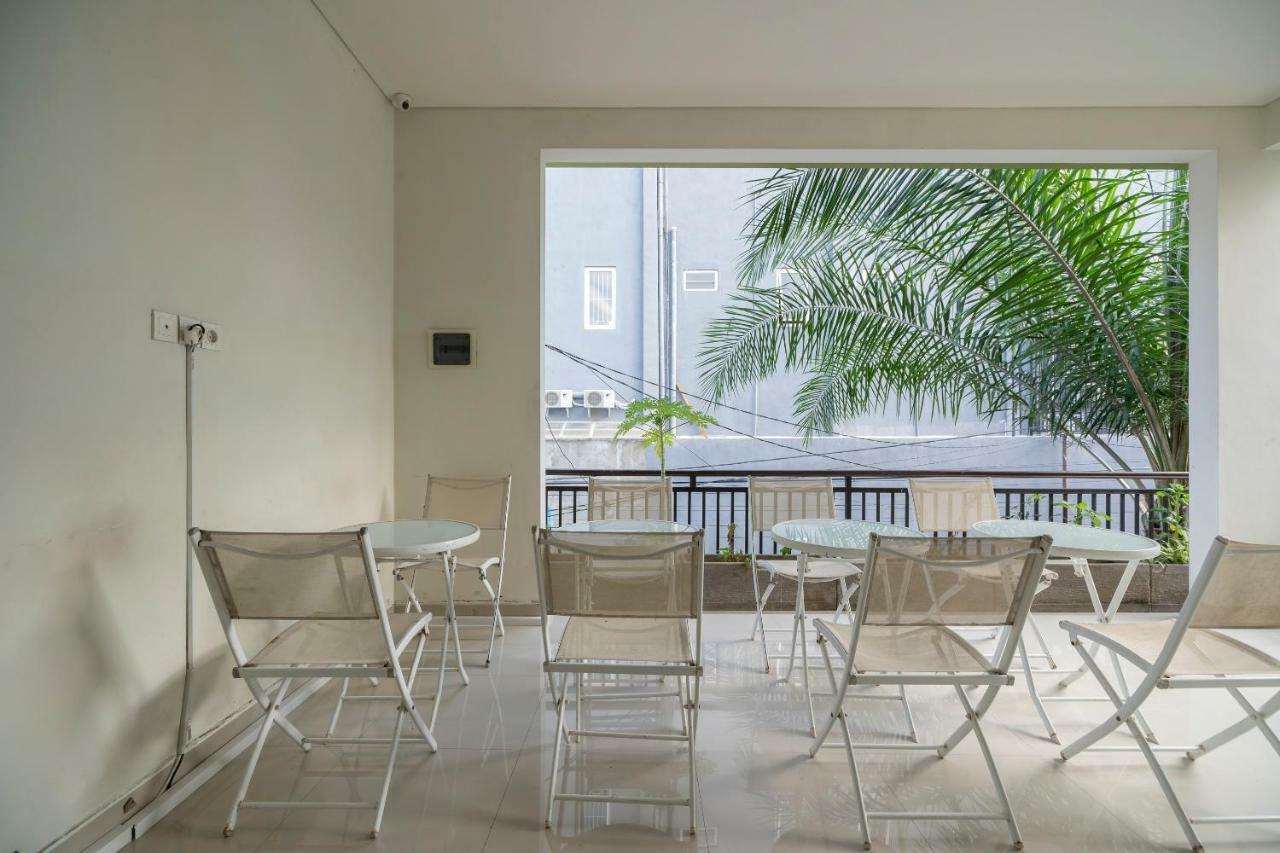 Oyo 697 Olivia Inn Denpasar 레기안 외부 사진