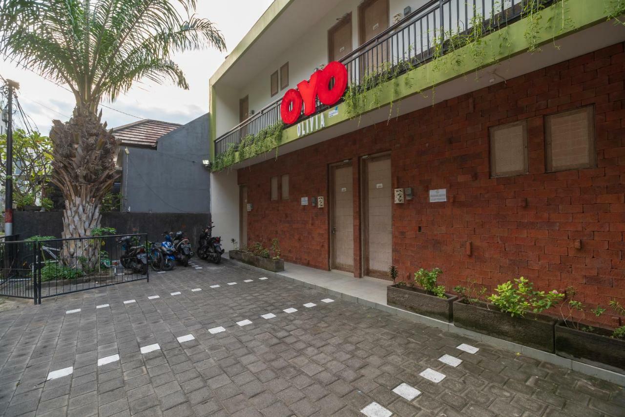 Oyo 697 Olivia Inn Denpasar 레기안 외부 사진