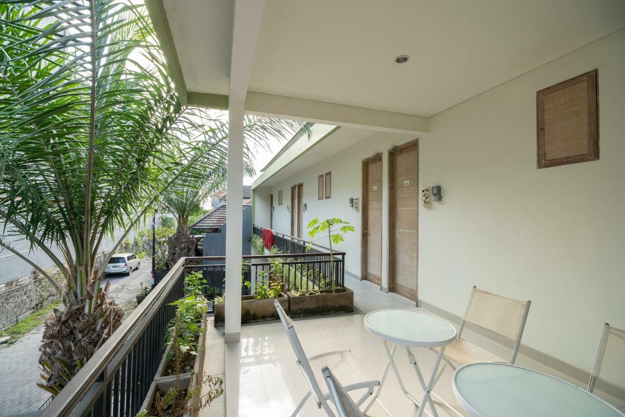 Oyo 697 Olivia Inn Denpasar 레기안 외부 사진
