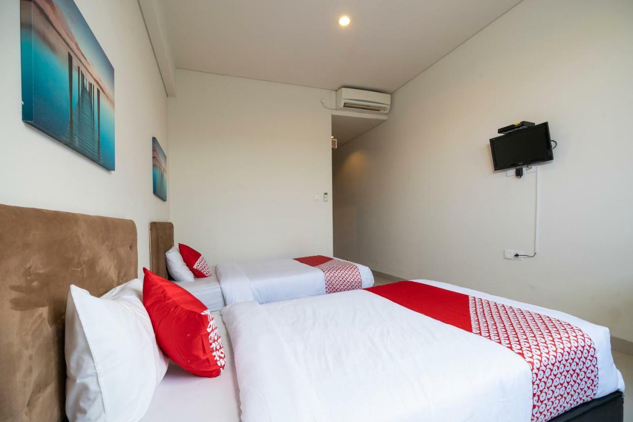 Oyo 697 Olivia Inn Denpasar 레기안 외부 사진