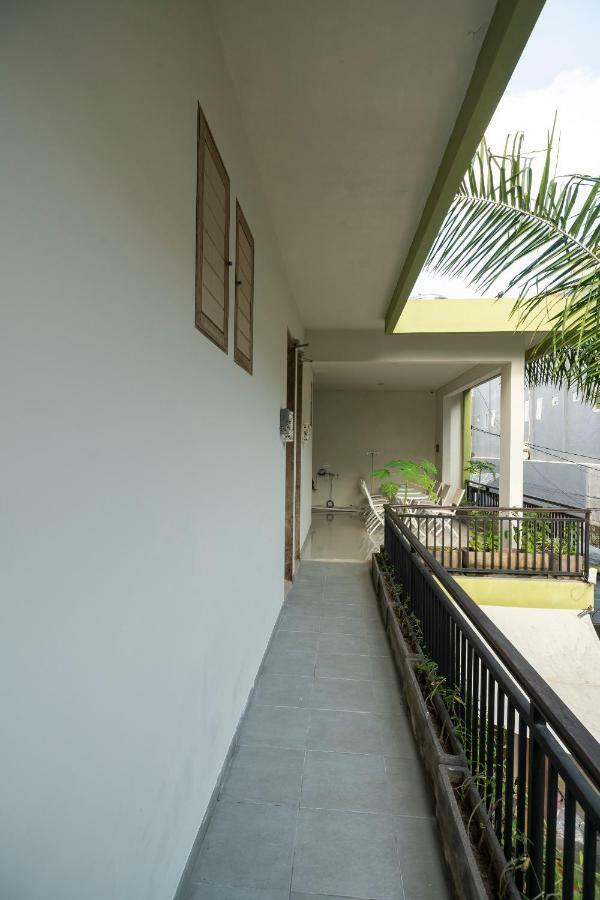 Oyo 697 Olivia Inn Denpasar 레기안 외부 사진