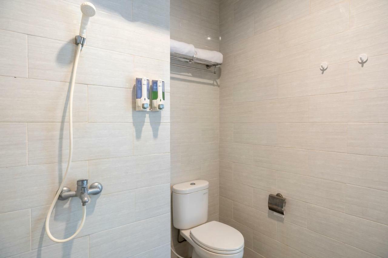 Oyo 697 Olivia Inn Denpasar 레기안 외부 사진
