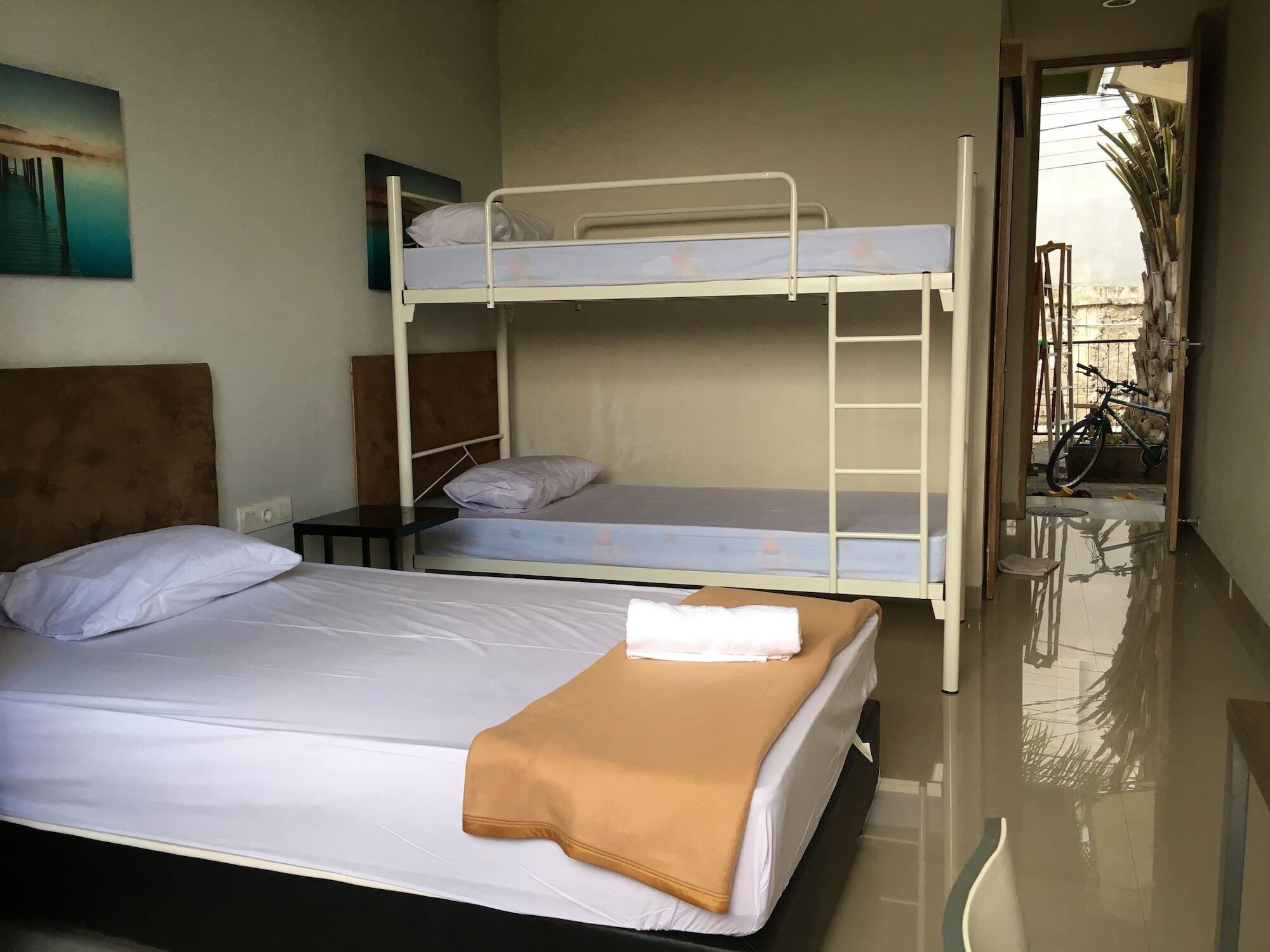 Oyo 697 Olivia Inn Denpasar 레기안 외부 사진